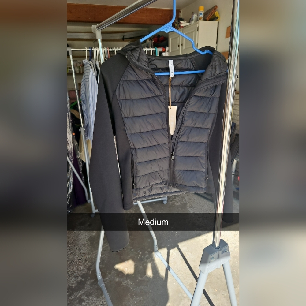 Love Tree Men's Black Puffer Jacket